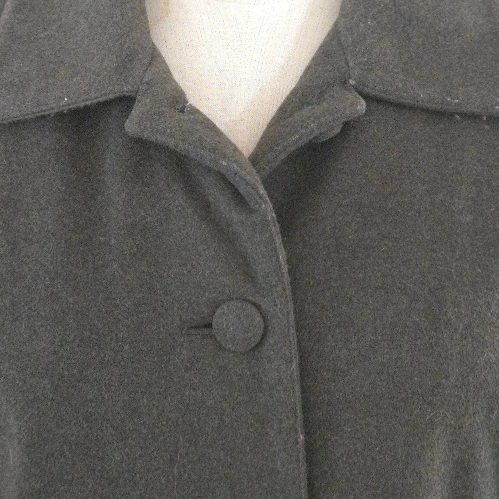 L.L. Bean coat buttons 28